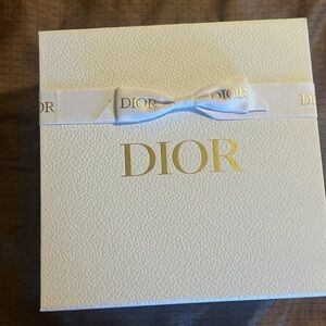 Dior box and ribbon with paper